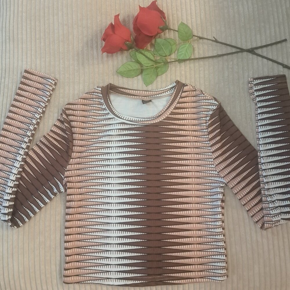 Women's long sleeved crop top
